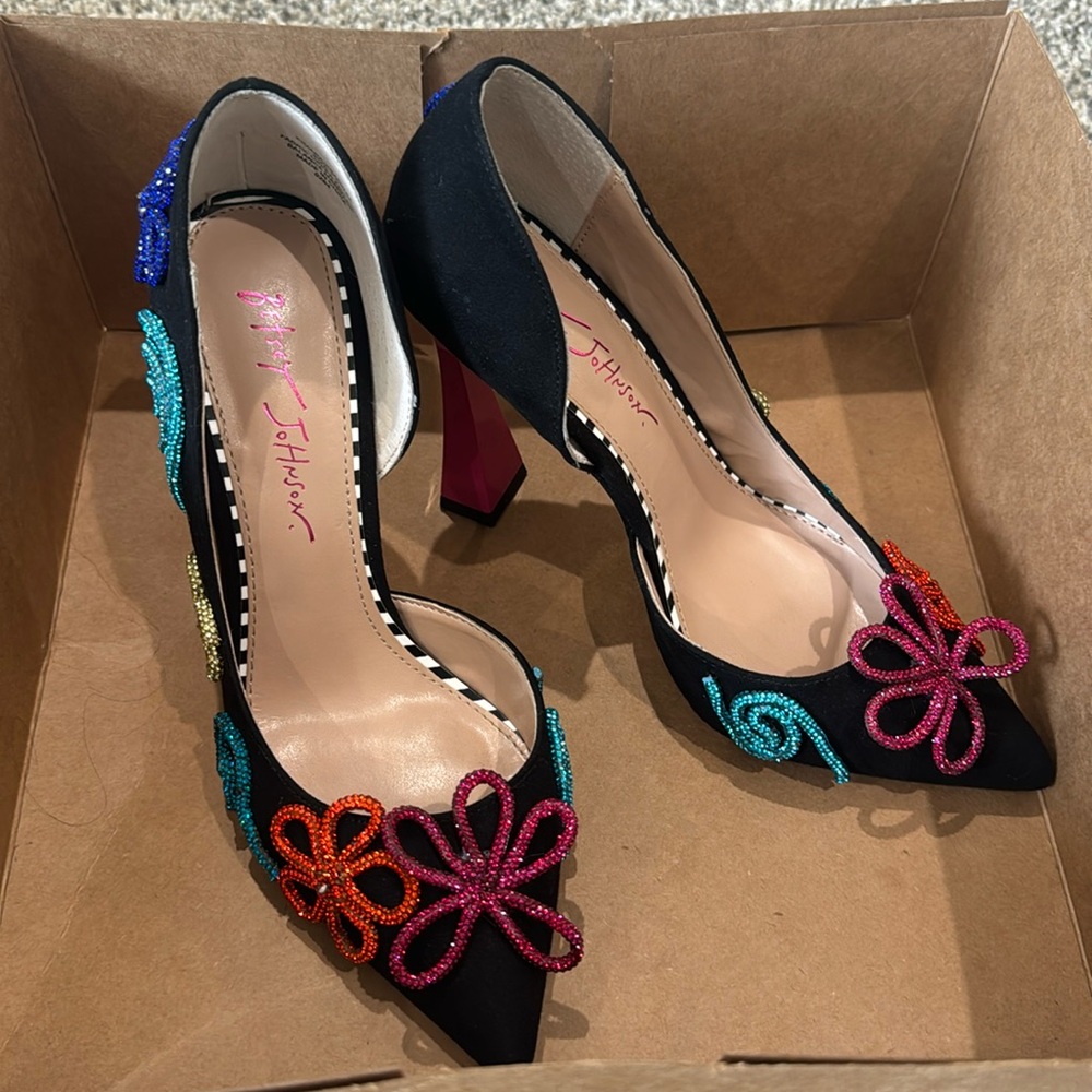 Super cute and fun floral heels